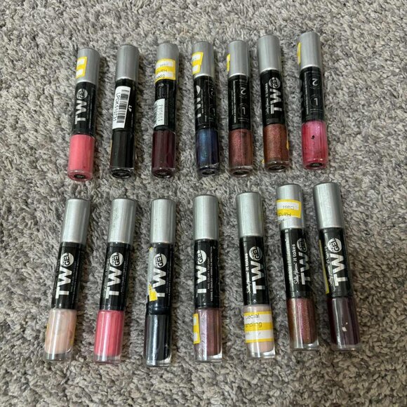 Bundle of 14 Brand New Sally Hansen 2-Step Gel & Topcoat Fingernail Polish - Picture 1 of 4